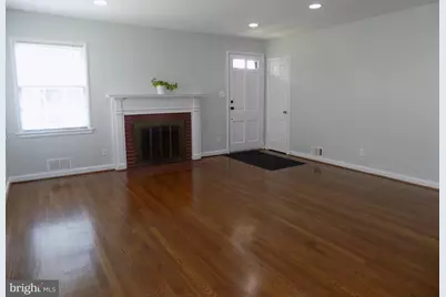 138 S Abingdon Street, Arlington, VA 22204 - Photo 2