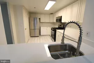 1045 N Utah St, Arlington, VA 22201 - Photo 10