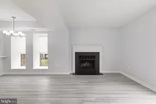2403 S Walter Reed Dr S, Arlington, VA 22206 - Photo 10