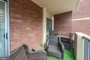 1300 Army Navy Dr, Arlington, VA 22202 - Photo 22