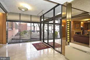 1021 S Arlington Blvd, Arlington, VA 22209 - Photo 4