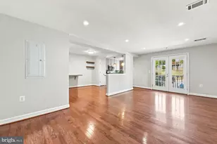4167 S Four Mile Run Dr, Arlington, VA 22204 - Photo 4