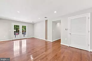 4167 S Four Mile Run Dr, Arlington, VA 22204 - Photo 12