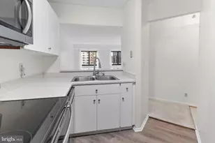 900 N Stafford St, Arlington, VA 22203 - Photo 8