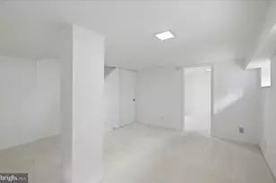 4825 28th Street S, Arlington, VA 22206 - Photo 8