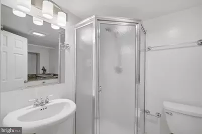4825 28th Street S #A, Arlington, VA 22206 - Photo 4