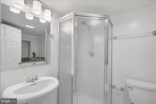 4825 28th Street S, Arlington, VA 22206 - Photo 4