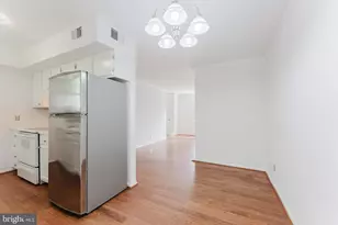 2725 S Walter Reed Dr, Arlington, VA 22206 - Photo 8