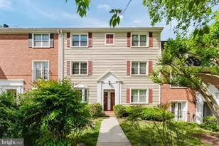 2725 S Walter Reed Dr, Arlington, VA 22206 - Photo 1