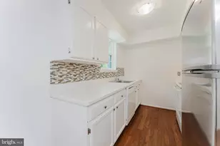 2725 S Walter Reed Dr, Arlington, VA 22206 - Photo 10