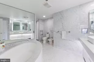 1300 Crystal Dr, Arlington, VA 22202 - Photo 20
