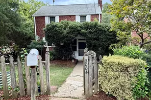 2004 N Cleveland St, Arlington, VA 22201 - Photo 1