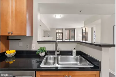 851 N Glebe Road #1309, Arlington, VA 22203 - Photo 18