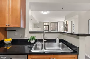 851 N Glebe Rd, Arlington, VA 22203 - Photo 18