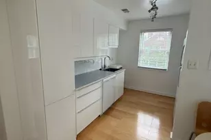2111 N Scott St, Arlington, VA 22209 - Photo 8