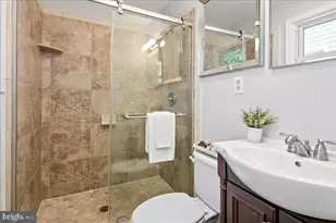 5727 6th St N, Arlington, VA 22205 - Photo 14