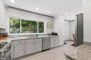 2617 S Arlington Ridge Rd, Arlington, VA 22202 - Photo 36
