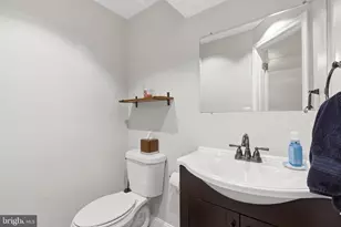 2617 S Arlington Ridge Rd, Arlington, VA 22202 - Photo 20