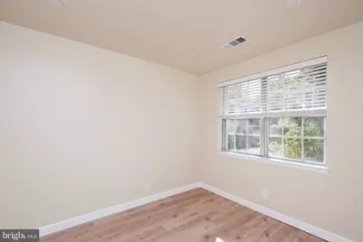 2812 S Wakefield Street #B, Arlington, VA 22206 - Photo 12