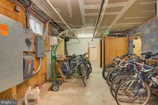 2102 N Scott St, Arlington, VA 22209 - Photo 16