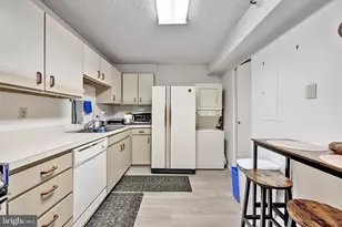 1600 N Oak St, Arlington, VA 22209 - Photo 10