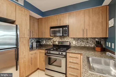 1021 N Garfield Street #611, Arlington, VA 22201 - Photo 6
