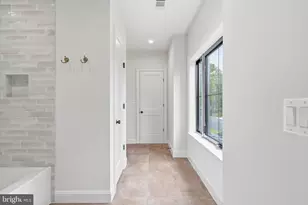 6523 16th St N, Arlington, VA 22205 - Photo 52
