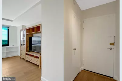 1021 Arlington Boulevard #818, Arlington, VA 22209 - Photo 2