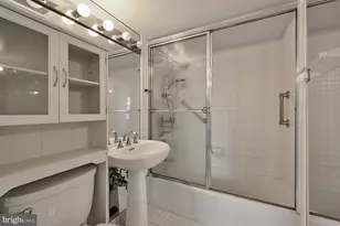 1021 Arlington Blvd, Arlington, VA 22209 - Photo 26