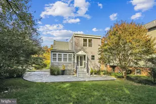 1114 21st St S, Arlington, VA 22202 - Photo 2