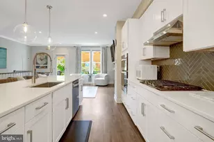 1020 S Taylor Ct, Arlington, VA 22207 - Photo 10