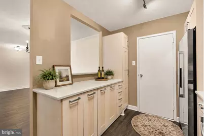 1300 Army Navy Drive #503, Arlington, VA 22202 - Photo 6