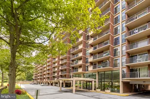 1300 Army Navy Dr, Arlington, VA 22202 - Photo 20