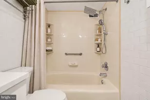 1300 Army Navy Dr, Arlington, VA 22202 - Photo 14