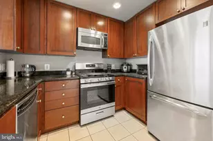 3600 S Glebe Rd, Arlington, VA 22202 - Photo 2
