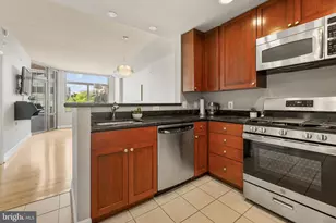 3600 S Glebe Rd, Arlington, VA 22202 - Photo 4