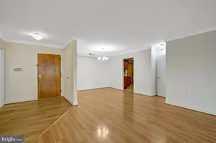 1101 S Arlington Ridge Rd, Arlington, VA 22202 - Photo 10