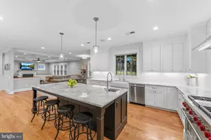 4306 40th St N, Arlington, VA 22207 - Photo 8