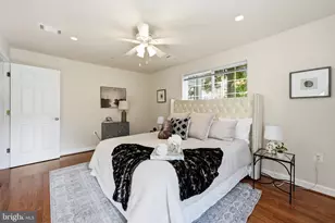 4189 S Four Mile Run Dr, Arlington, VA 22204 - Photo 14