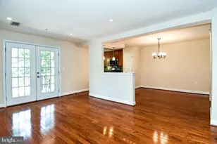 4061 S Four Mile Run Dr, Arlington, VA 22204 - Photo 4
