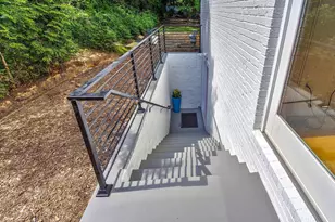 4912-A Old Dominion Dr, Arlington, VA 22207 - Photo 2