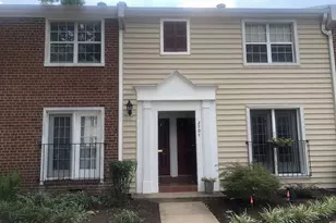 2707 S Walter Reed Dr, Arlington, VA 22206 - Photo 2