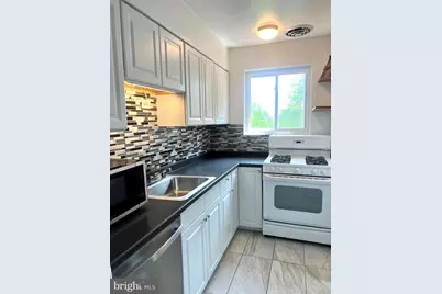 500 26th Street S #2, Arlington, VA 22202 - Photo 4