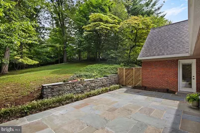 2425 N Taylor Street, Arlington, VA 22207 - Photo 2