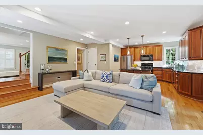 2727 N Edison Street, Arlington, VA 22207 - Photo 2