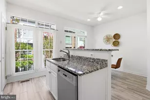 2139 N Pierce Ct, Arlington, VA 22209 - Photo 16