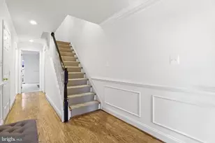 2139 N Pierce Ct, Arlington, VA 22209 - Photo 4