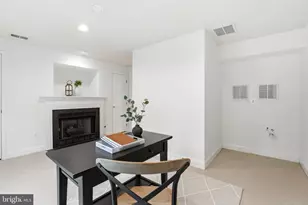 2139 N Pierce Ct, Arlington, VA 22209 - Photo 8