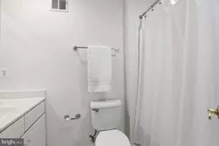 2139 N Pierce Ct, Arlington, VA 22209 - Photo 32
