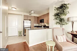1021 N Garfield St, Arlington, VA 22201 - Photo 8